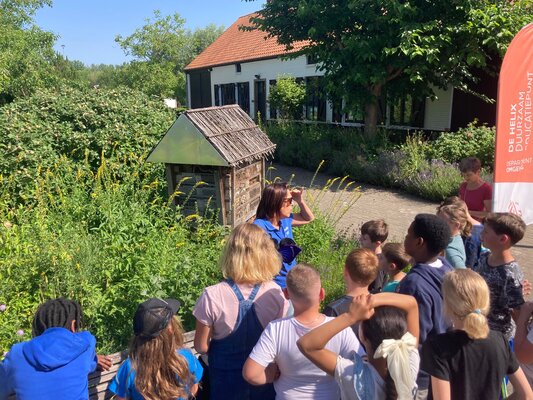 B0254683 828f 4009 830f b43664662e11